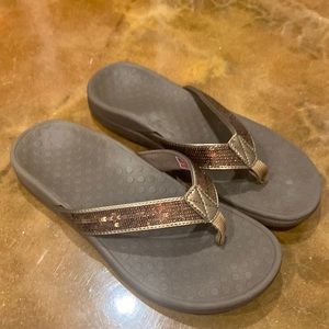 Vionic Tide Toe Post Sandals